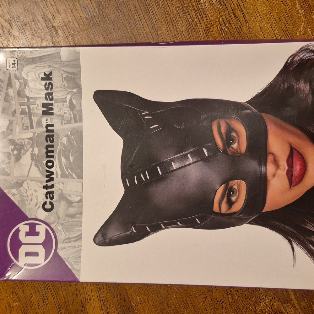 DC Black Catwoman Costume Mask